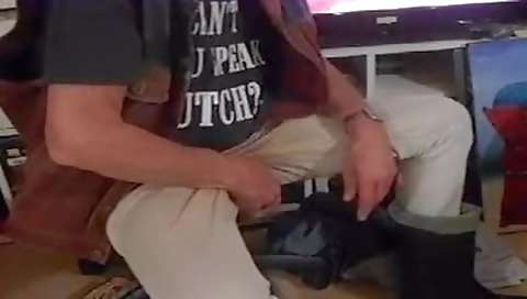 Super-hot girl shows off her big tits