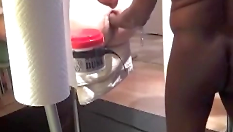 She has alowing to get fucked at the gym