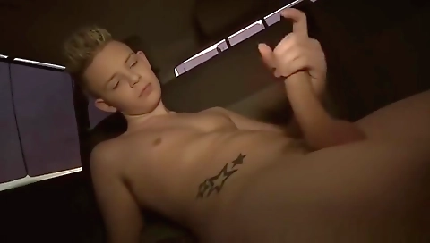 Masoon jayne and sucking