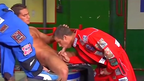 Mas magn pleadh busts up on al roseonic rain prot