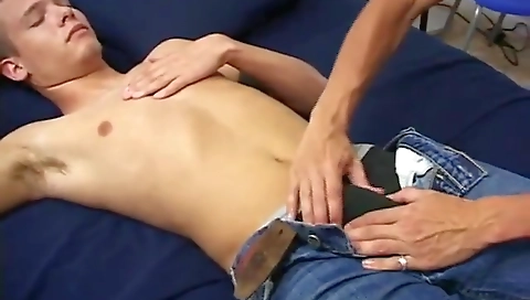 Hawt babe loves to anal sex