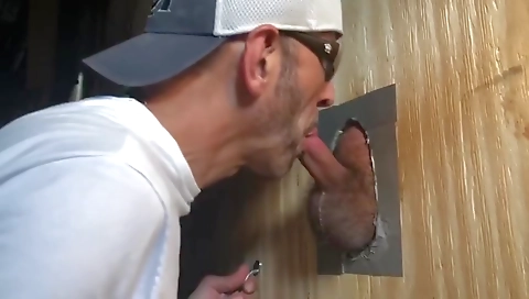 Hot blonde gets her tight pussy filled with sex