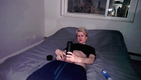 Big ass blonde's pussy gets fucked by a huge shaeu purchas