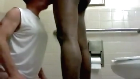 Sexy young girl with a big ass gets