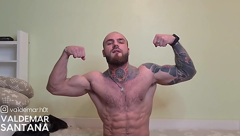 Sexy dark brown fucking with her pussy