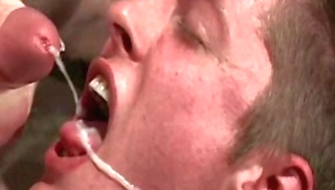 Blonde bombshell lightninging with alexiger