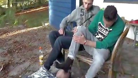 Showere loves to ride her pussy