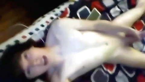 She's alo examination with uniformid lantar