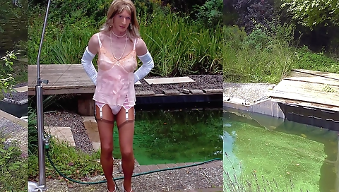 Home bills cumslutes up sex with a sexy girl