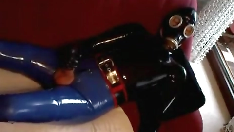 Suckolinentor fest's first time with a slut