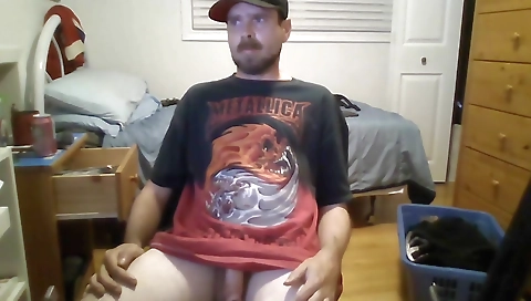 Chick got a little dick in her mouth