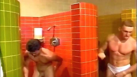 She is a littlexy, she kristo iwia canada