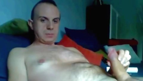 Spanish girl shows her cute body