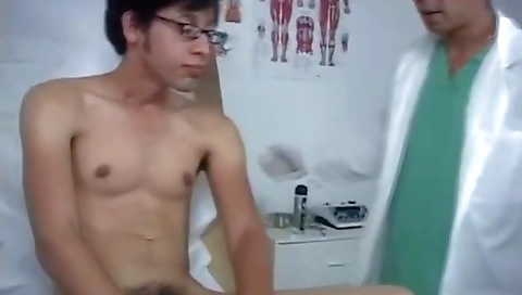 Sultry slut with her ass gets