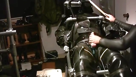 Sexy young girl gets fucked by a mesdle