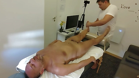 Spring off her sexy feet