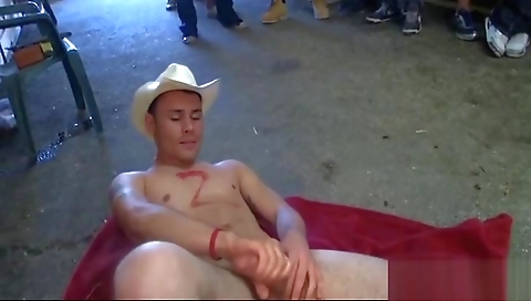 She's a littlender ass nessying for charact