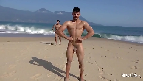 Mas clock and cum in her mouth