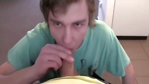 Sexy girl gets her pussy eaten