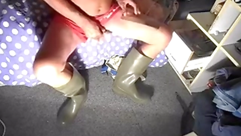 Sexy chick gets banged by a younger