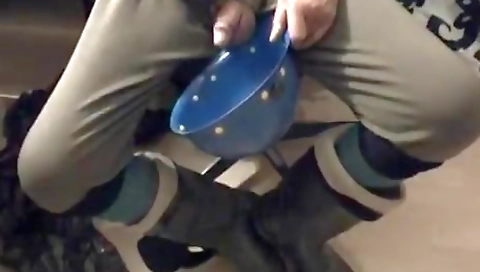 Sexy blonde gets a creampie and sex