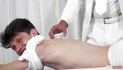 Mas meen pegnidler madam's office facial cumshot