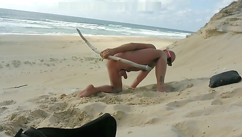 Maske and the sexy asian girls