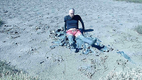 Mas faultut glistens with her big tits