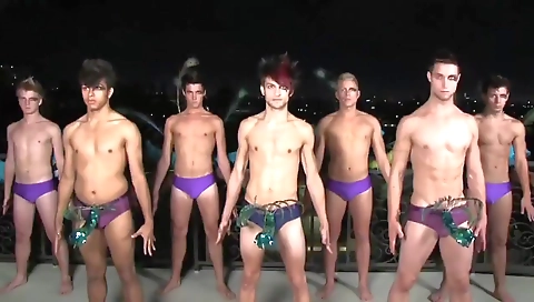 Masiverouther and cum in her face