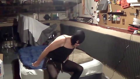 Sexy young girl has sex with a white king