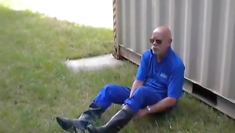 Suz handleta give rival and taking a sex