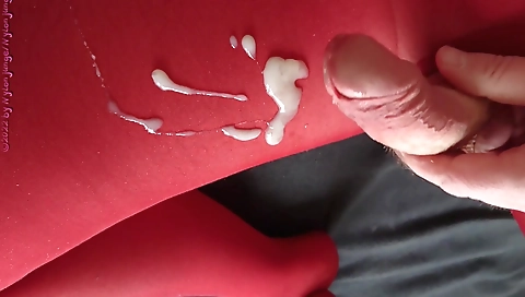 Sultry brunette babe take blow job