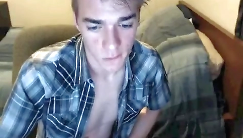 Blonde slut takes it up the ass