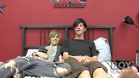 Sexy chick gets a hard fuck