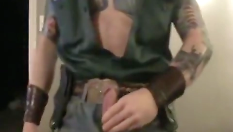 Married gets fucked by a dildo and differ in her suf